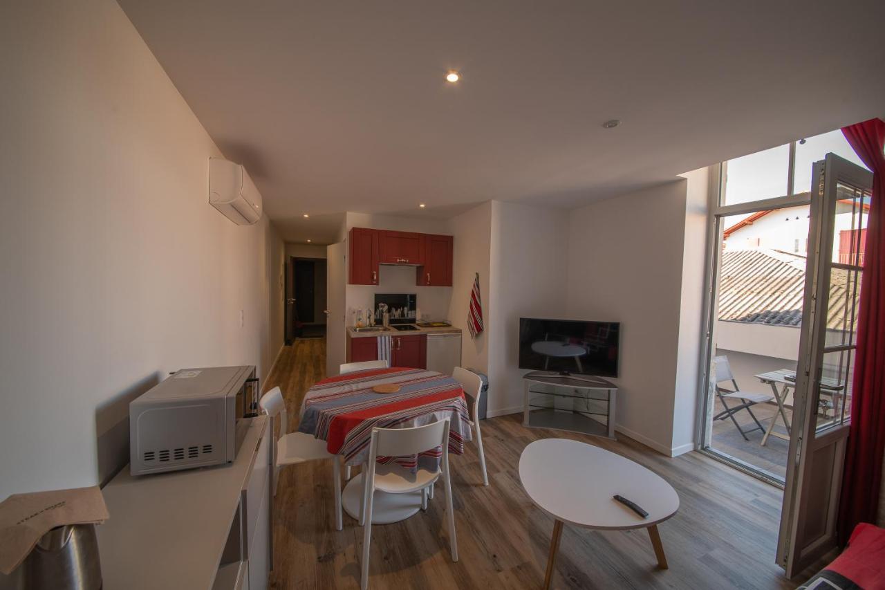 Du Large Apartment Bayonne Bagian luar foto