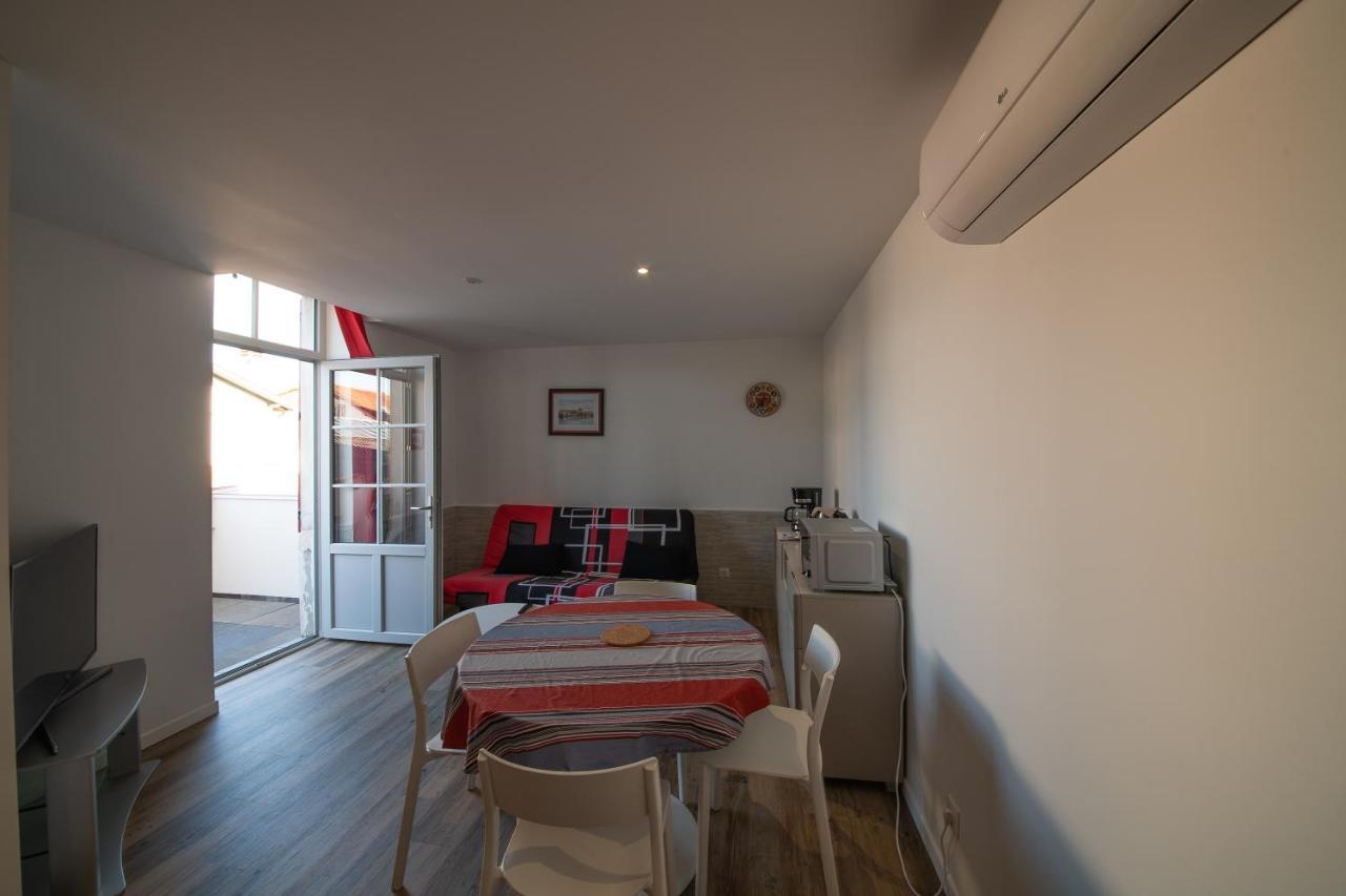 Du Large Apartment Bayonne Bagian luar foto