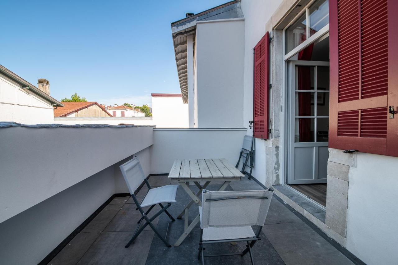 Du Large Apartment Bayonne Bagian luar foto
