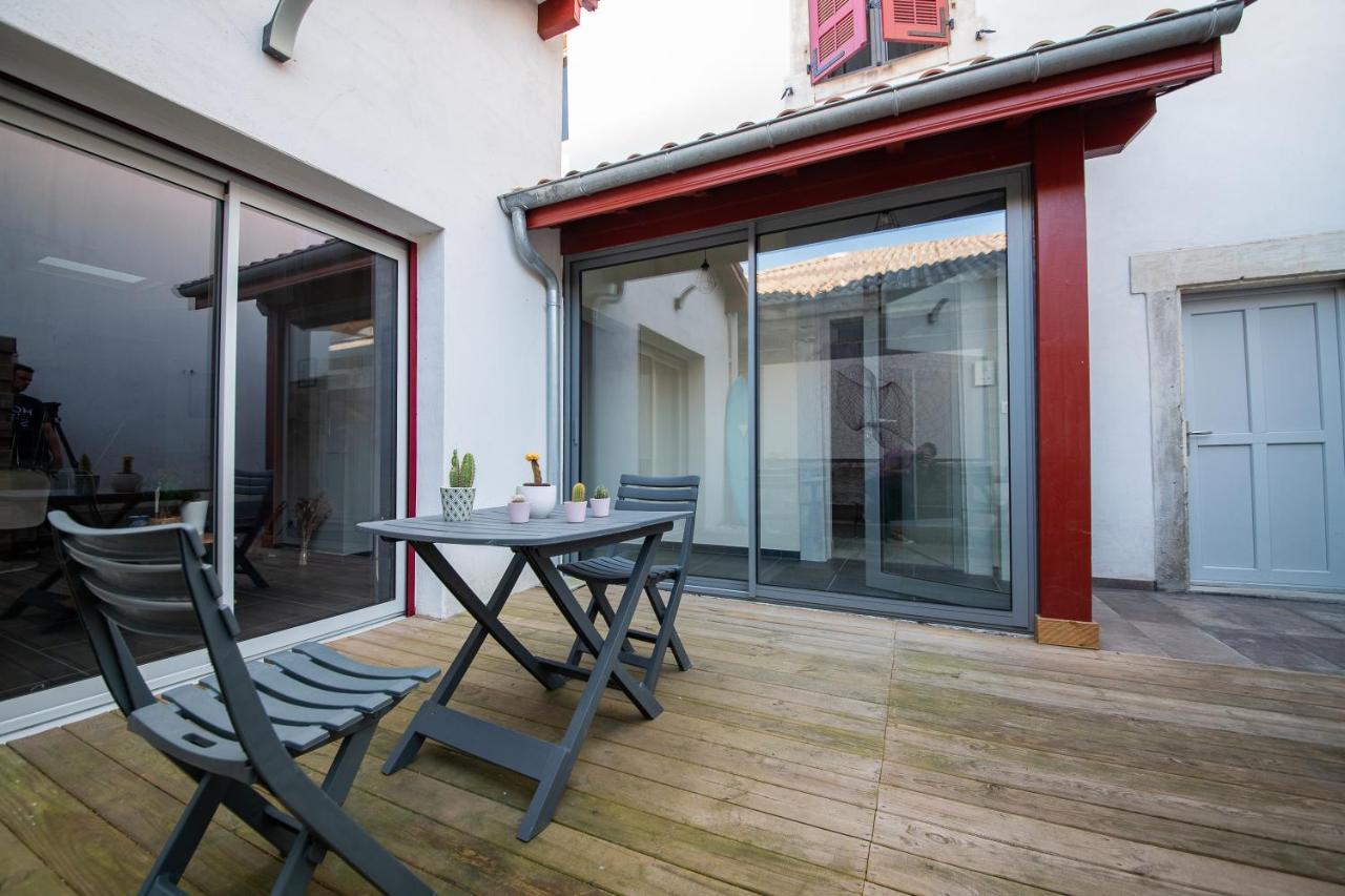 Du Large Apartment Bayonne Bagian luar foto